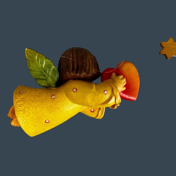 Anri Ferrandiz Flying Angel With Red Heart Hand Painted Resin Christmas Ornament - Picture 4 of 5